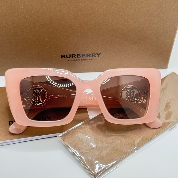 Burberry - translucent pink/nude square frame sunglasses 51-20-140- NWT - Picture 11 of 15